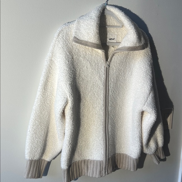 White Zip-Up Sherpa Jacket - Picture 2 of 6
